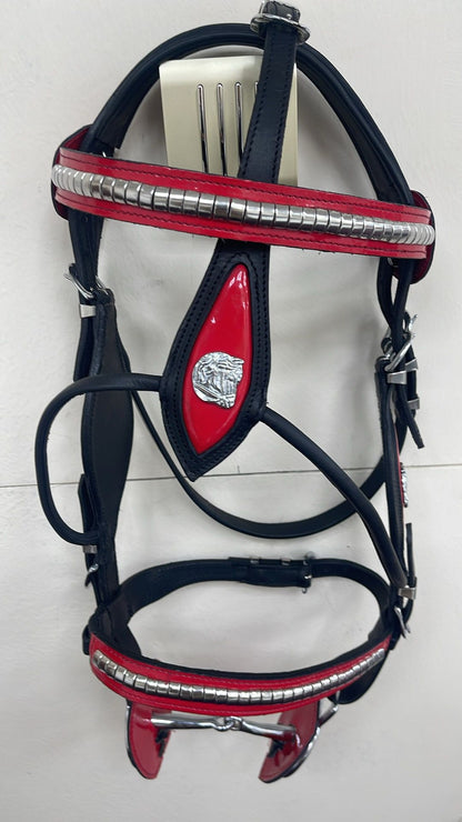 Black Heavy Show Bridle – Red Contrast Edition with Braided Lead